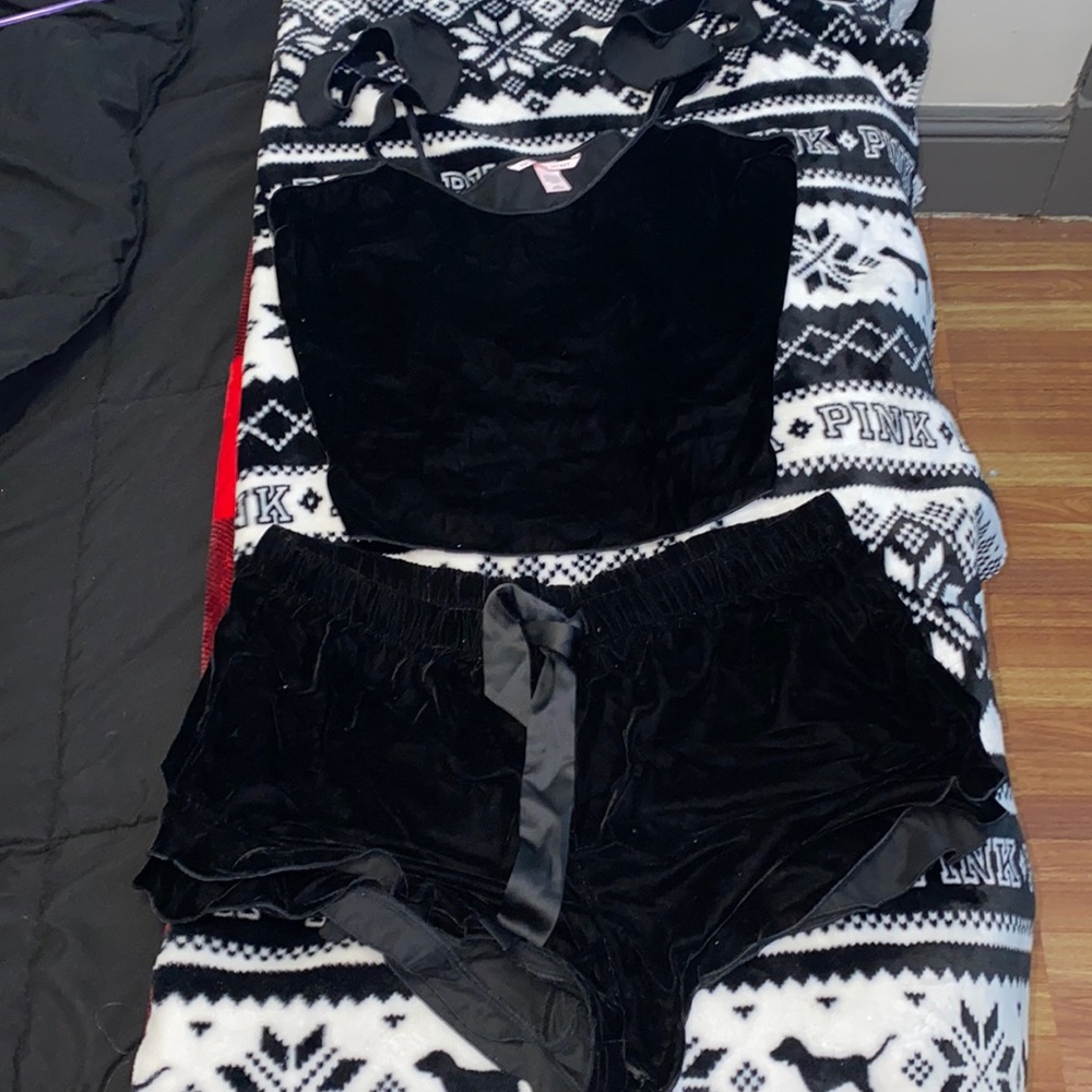Black velvet pjs set